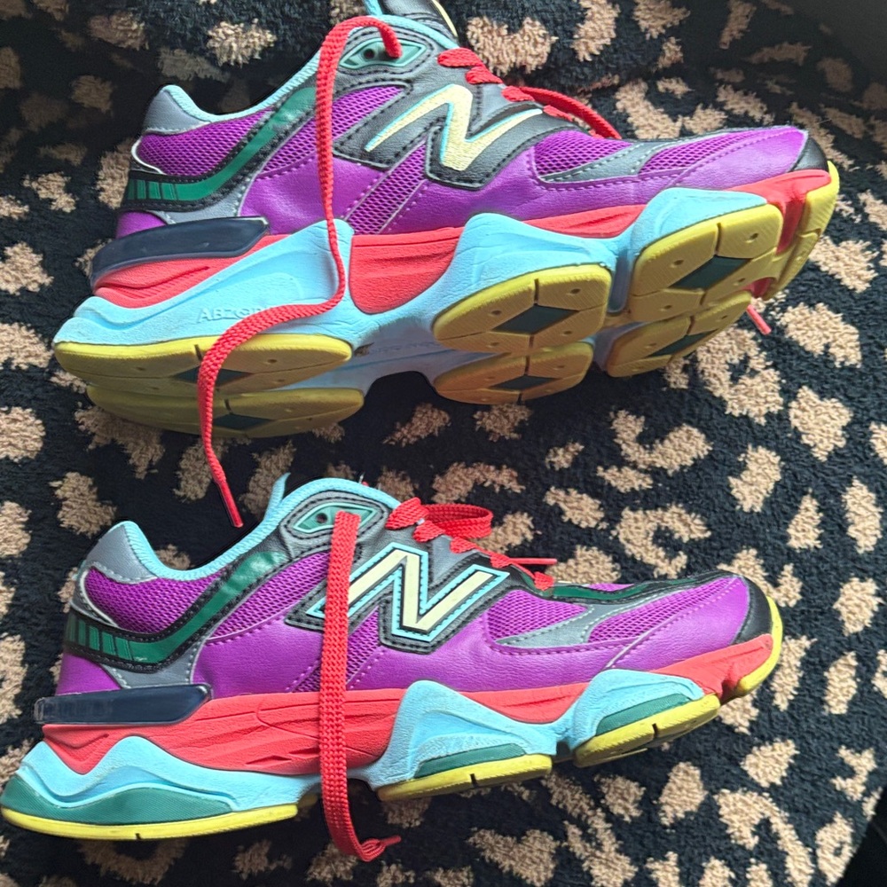 New Balance woman’s Purple and Red Sneakers - Picture 2 of 7